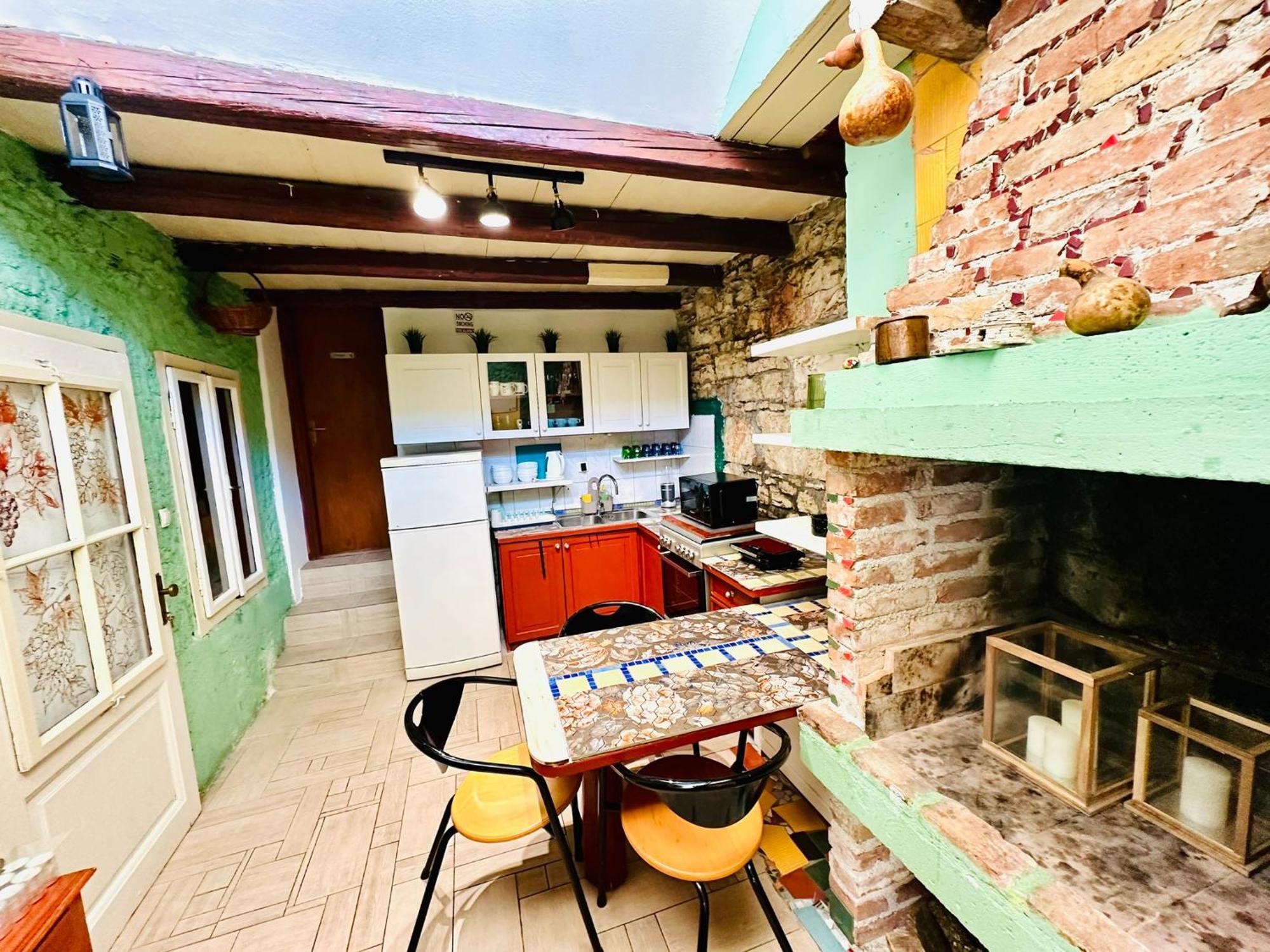 Hostel Art & Joy Pula Zewnętrze zdjęcie